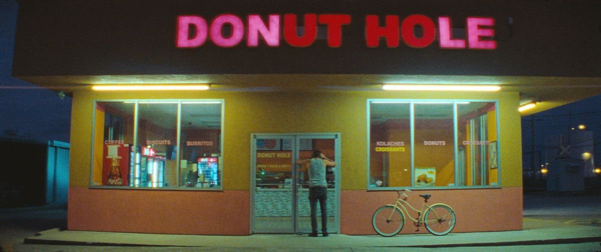 The Donut Hole shop in the film Red Rocket