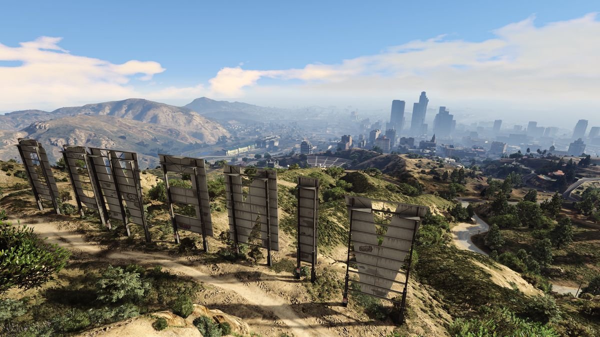 The Vinewood sign in GTA 5 on PS5 and Series X